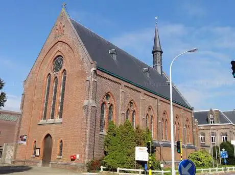 Photo de Onze-Lieve-Vrouw-van-het-Heilig-Hartkerk Walfergem