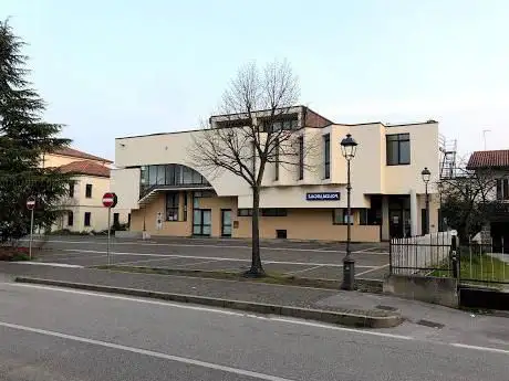 Photo de Sala Polivalente