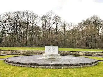 Photo de Bourlon Wood Canadian Memorial