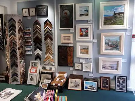 Photo de The Frame Shop & Gallery