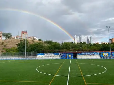 Photo de Alquiler campo futbol 7 Madrid