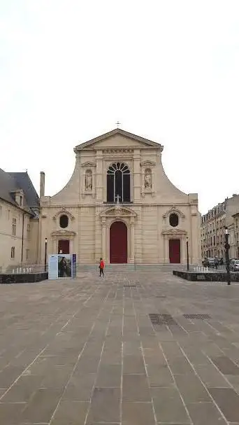 Photo de Jesuit College in Reims