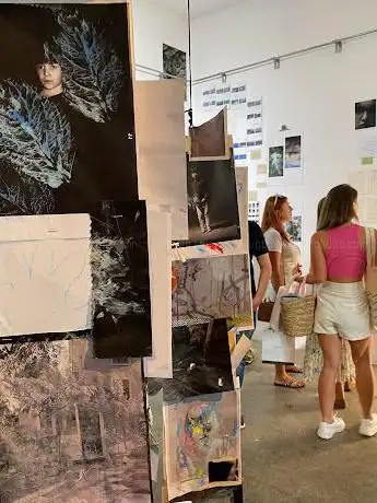 OnCurating Project Space