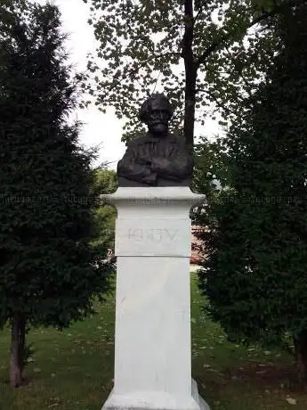 Monumento a Giuseppe Verdi
