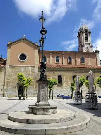 Photo de Plaza de Pombo