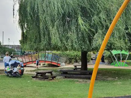 Photo de Mile End Children's Park and Pavilion