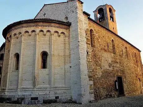 Photo de Pieve di Santa Maria
