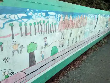 Photo de The Crescent Footbridge Artwork