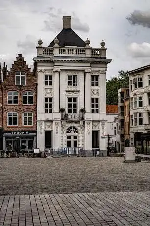 Palais Urbain le Roeland - Patria