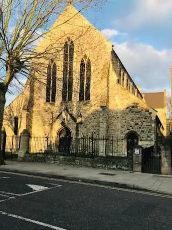 Photo de St Andrew's N16