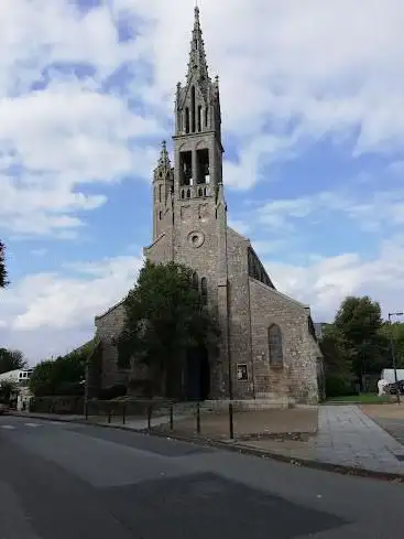 Photo de église Sainte-Claire de Penhars
