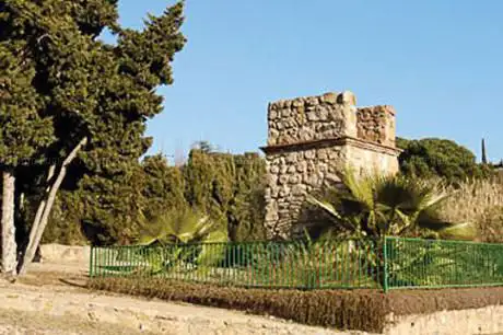 Photo de Sepulcro romano de Lloret de Mar