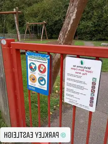 Photo de Upper Barn Copse Playground