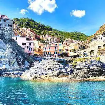 Photo de Enjoy Cinque Terre Boat Tours