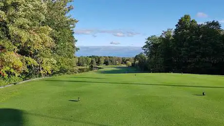 Loch March Golf & Country Club