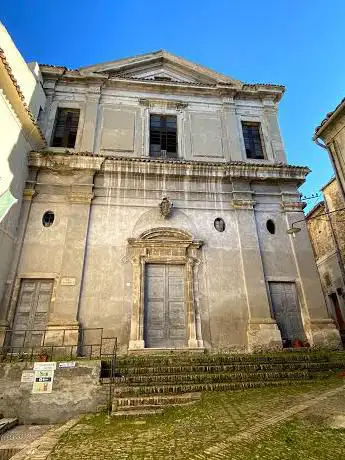 Photo de Church of Saint John Baptist