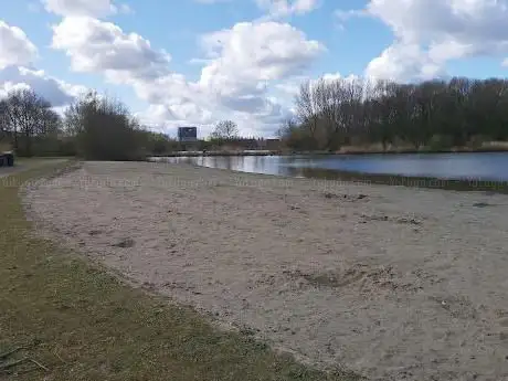 Photo de Zwemstrand Wilhelminapark