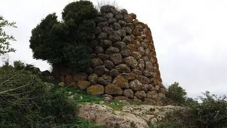 Nuraghe Lavredu