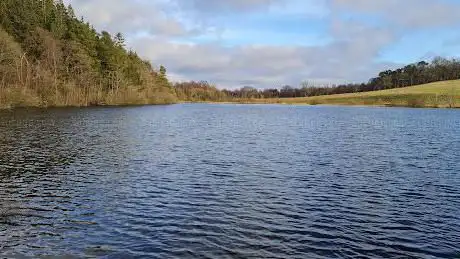 Photo de Cauldshiels Loch