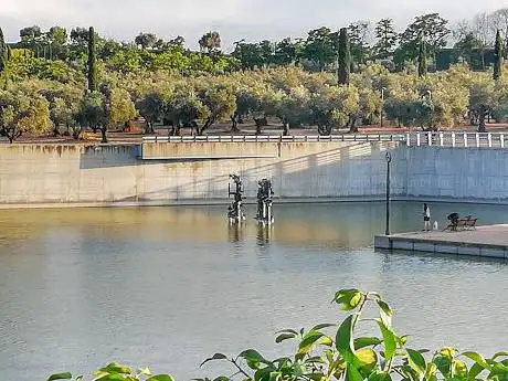 Photo de Canal du Parc Jean Charles I