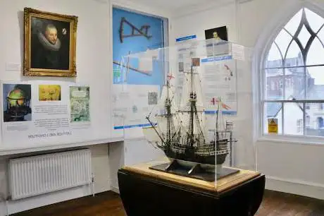 Fairlynch Museum & Arts Centre