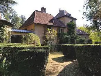 grange Huguenet