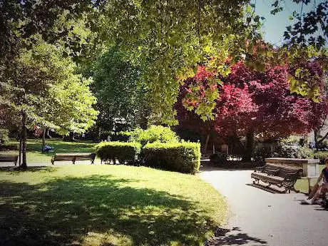 Photo de Saint Mary's Church Gardens