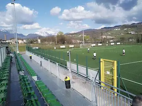 Campo sintetico Malo
