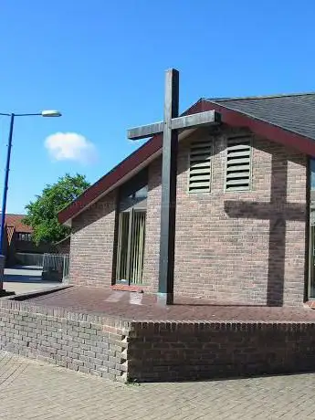 Photo de Holy Trinity R C Church