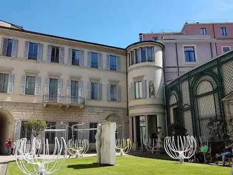 Manzoni House