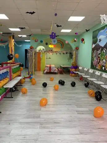 Photo de Bimbi in Festa | Sala feste per bambini con gonfiabili playground e area ricreativa