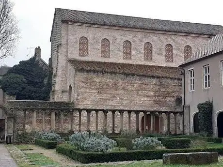 Basilique Saint-Pierre-aux-Nonnains