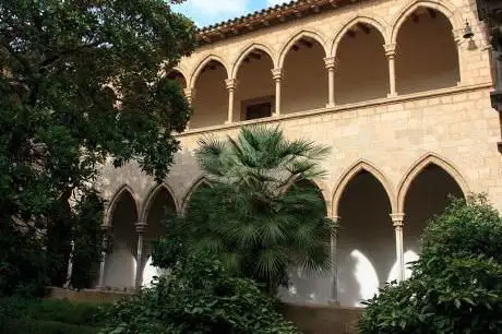 Photo de Monestir de Santa Maria de Montsió