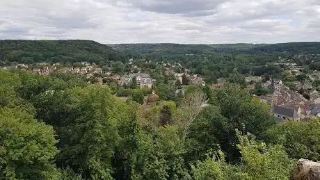Photo de Jean Racine côté Château de la Madeleine