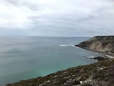 Les petits tas de cailloux au Cap de la Chèvre