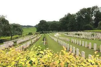 Lapugnoy Military Cemetery