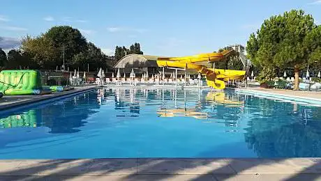 Piscine Albamare