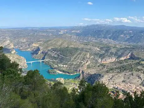 Photo de Mirador del embalse de La Muela-Cortes