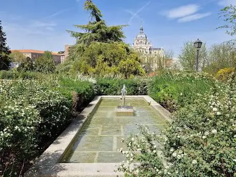 Photo de Las Vistillas Garden