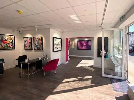 Magenta Fine Art