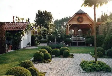 Pure Garden