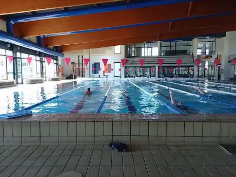 Photo de Piscina Climatizada AlmerÃz