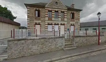 Public Library D'andouillé Neuville