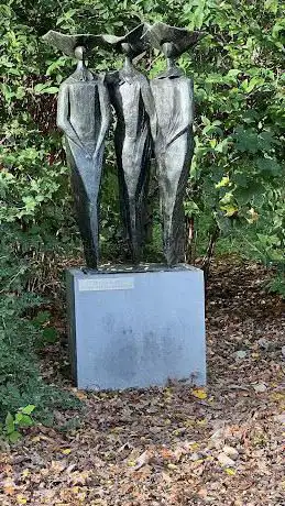 Beeld Wandelende Zusters 1960-61 door Elia Ajolfi