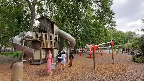 Photo de Coram's Fields playground