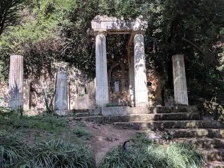 Photo de Ruderi Del Tempio Italico