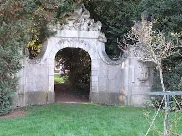 Le portique de la propriété de Louis Guingot à Nancy