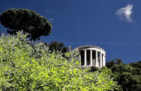 Photo de Aniene Falls in Villa Gregoriana