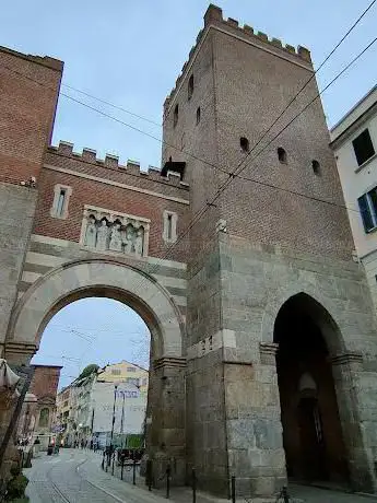 Photo de Porta Ticinese Medievale