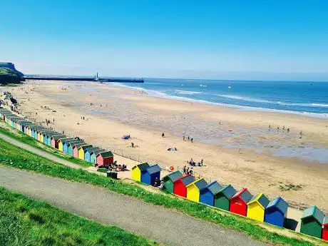 Photo de Whitby Beach Huts